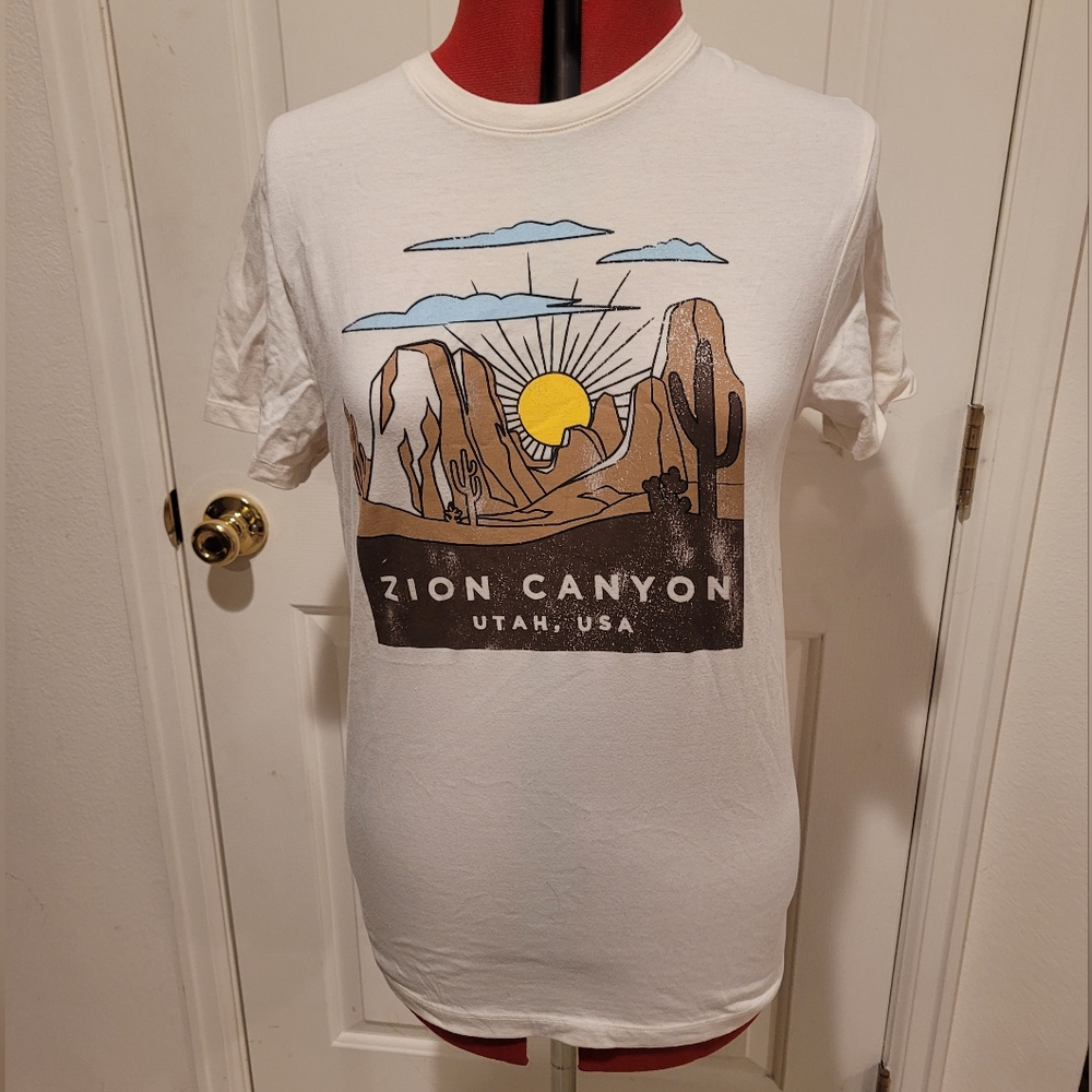 Goodfellow and Co Small Zion Canyon shirt